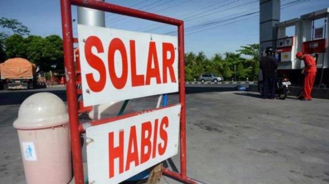 Solar Langka Di Sidrap, Truk Antre Hingga Bahu Jalan - Pijar News