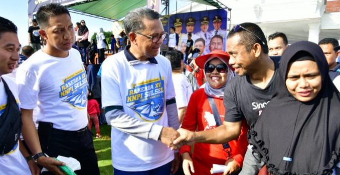 Soal Corona, Gubernur Sulsel Minta Masyarakat Tidak Panik dan Borong Bahan Pangan