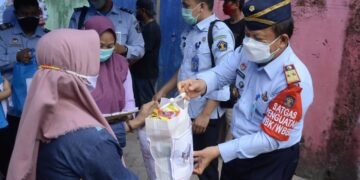 Kemenkumham Sulsel “ Peduli dan Berbagi”,  Salurkan 739 Paket Sembako