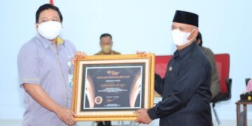 Bupati Enrekang Terima Penghargaan dari Kemenkeu RI dan BPJS Ketenagakerjaan