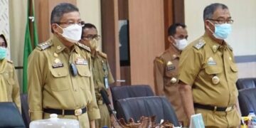 Pemkot Parepare Serahkan Insentif RT/RW triwulan Dua