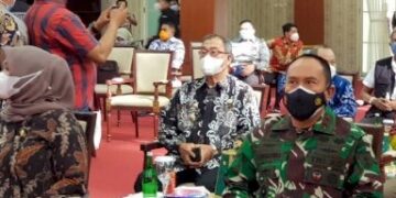 Diundang Pemprov Sulsel, Wawali Parepare Hadiri Serah Terima Bantuan Hibah Damkar dan Ambulance dari Kemendagri