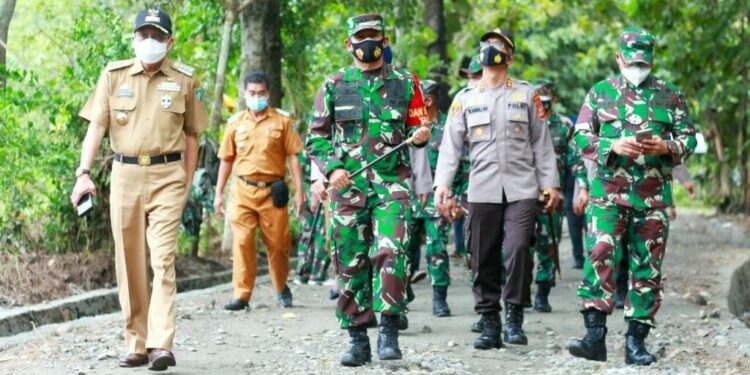 Kunjungi Lokasi TMDD, Wali Kota Apresiasi Kemanunggalan TNI dan Masyarakat