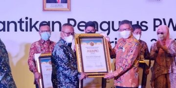 Peduli Pers, Wali Kota Parepare Diganjar PWI Award