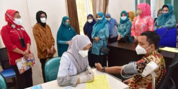 Plt Ketua PKK Sulsel Tinjau Pelaksanaan Vaksinasi Covid-19 Bagi Ibu Hamil
