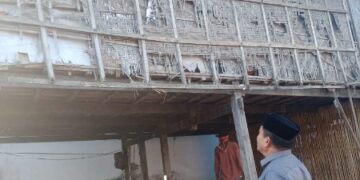 Rumah Warga di Mattirotasi Ini Miring dan Lapuk, Sudarmin Baba Turun Tangan