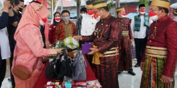 Di Acara Penyerahan Remisi, Plt Gubernur Sulsel Borong Hasil Karya Warga Binaan Rutan