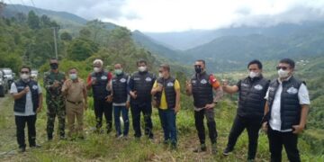 Wabup Enrekang Pimpin Komunitas WMR Bagikan Paket Sembako ke Desa-desa