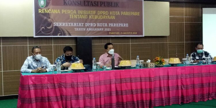 Konsultasi Publik Ranperda Kebudayaan, Ketua Komisi II DPRD Parepare Minta Peserta Aktif Beri Masukan