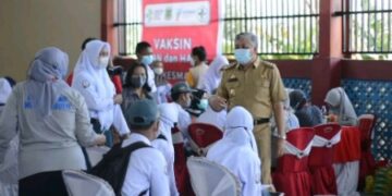 Ribuan Pelajar di Pinrang Ikuti Vaksinasi Massal
