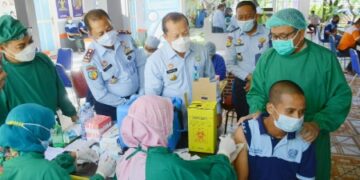 Kakanwil Kemenkumham Sulsel Tinjau Vaksinasi di Lapas Narkotika Sungguminasa