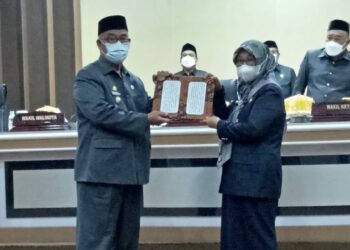 DPRD - Pemkot Parepare Tandatangani MoU KUA-PPAS Perubahan APBD 2021