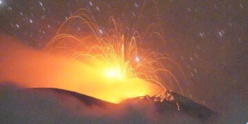 Gunung Ile Lewotolok Erupsi, 26 Kali Sehari