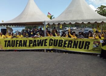 Ziarah Makam Pahlawan Hingga Bagikan Sembako Untuk Nelayan, Cara Golkar Parepare Peringati HUT Partai Ke-57