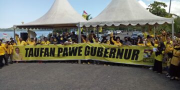 Ziarah Makam Pahlawan Hingga Bagikan Sembako Untuk Nelayan, Cara Golkar Parepare Peringati HUT Partai Ke-57
