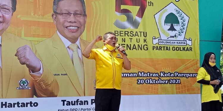 Ziarah Makam Pahlawan Hingga Bagikan Sembako Untuk Nelayan, Cara Golkar Parepare Peringati HUT Partai Ke-57