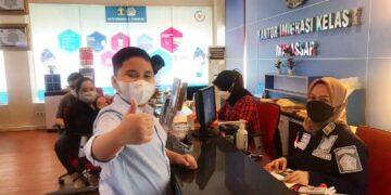 Layani Pemohon Paspor di Hari Libur, Kakanwil Kemenkumham Sulsel Apresiasi Kanim Makassar