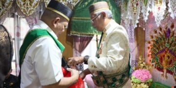 Addatuang Sidenreng XXV FAS Anugerahi Ketua DPD RI Gelar Adat