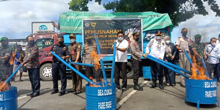 Bea Cukai Musnahkan Rokok dan Minuman Alkohol Senilai Rp1,6 Miliar