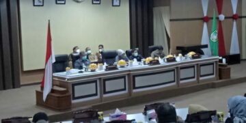 Tak Ingin Paripurna Penetapan Ranperda Perizinan Tertentu Cacat Formil, Sejumlah Anggota DPRD Parepare Lakukan Aksi Walk Out