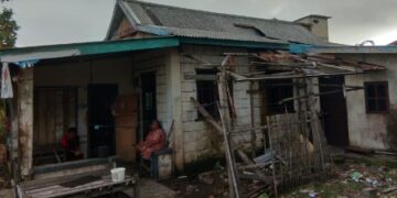 Ayo Dibantu! Lumpuh dan Hidup sendiri, Janda Korban Bencana di Pinrang Ini Tak Dapat Bantuan
