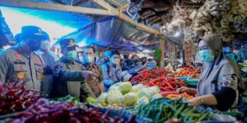 Sidak Pasar Jelang Nataru, Plt Gubernur Sulsel Instruksikan Tindak Tegas Pemain Harga