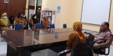 Sekretariat Bawaslu Sidrap Rapat Bersama Koorsek Baru, Asma Salam Harap Perkuat Kerja Sama