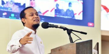 Andi Sudirman Serahkan DIPA dan Daftar Alokasi TKDD Tahun Anggaran 2022