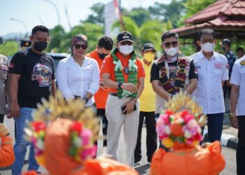 Kegiatan ini dirangkaikan dengan pelepasan ratusan peserta 3 Days Overland 2021 oleh Wali Kota Parepare, Taufan Pawe, untuk bertolak ke Tana Toraja.