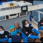 Tidak Mengenakan Perlengkapan K3, Nekat Bertugas Demi Tercapainya Vaksinasi