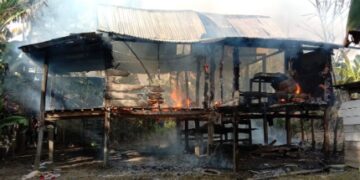 Rumah Warga Bittoeng Pinrang Terbakar