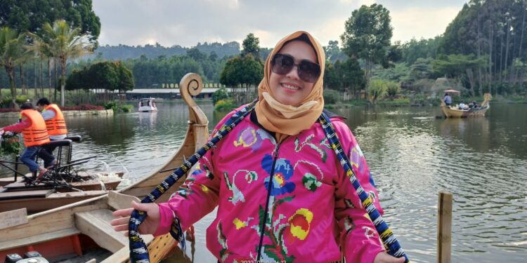 Erna Rasyid Taufan Gemar Senandungkan Lagu Religi