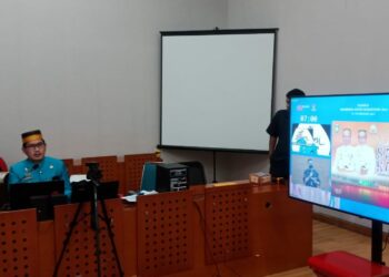 Kadisporapar Parepare, Amarun Agung Hamka di hadapan para tim kurator mempresentasikan pelaksanaan festival Salo' Karajae di Kantor Disbudpar Provinsi Sulsel, Selasa (15/2/2022)/foto: Tegas.id