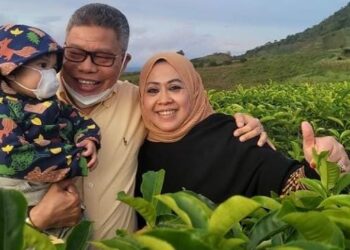 Wali Kota Parepare Taufan Pawe dan Erna Rasyid Taufan Tetap Mesra Diusia Pernikahan 30 Tahun