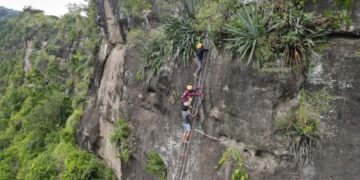 Tangga Kaluppio, Akses Super Ekstrem Menuju Dua Dusun di Pinrang