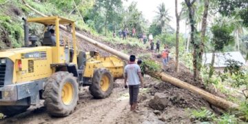 Longsor di Sinjai, Andi Sudirman : Bantuan Buffer Stok Provinsi Telah Disalurkan