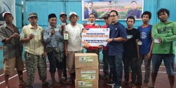 Samsu Marlin Salurkan Ribuan Liter Bantuan Pupuk Hayati