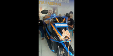 Tepati Janji, RMS Berikan Motor ke Penjual Kue Tradisional yang Viral di Parepare