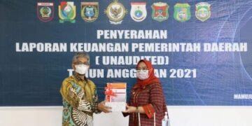 LKPD 2021 Sulbar Diserahkan Pada BPK RI, Gubernur Ingatkan Ini ke Jajaran