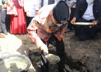 Taufan Pawe Letakkan Batu Pertama Pembangunan Pesantren di Parepare