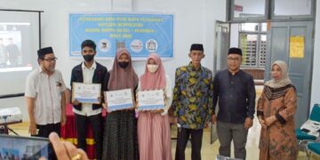 Massipa Foundation Serahkan Beasiswa untuk Tiga Mahasiswa