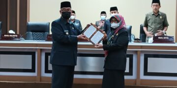 DPRD Parepare Gelar Paripurna Penandatanganan dan Penyerahan Rekomendasi LKPJ 2021