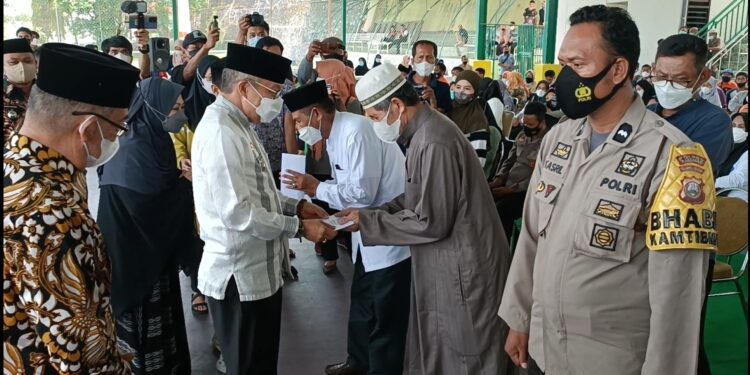 RT RW Se-Kota Parepare Bahagia, Pemkot Parepare Cairkan Insetif Sebelum Hari Raya