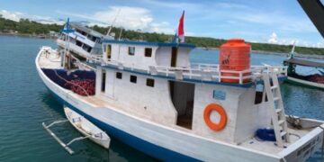 Nelayan di Selayar Dapat Bantuan Kapal dan Alat Tangkap