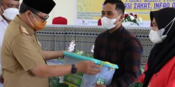 Luncurkan Program Zakat, Sekprov Harap tidak Terjadi Kesalahan Penyaluran Paket