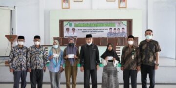 Ribuan Pegawai Honorer di Sidrap Terima Bantuan dari Baznas