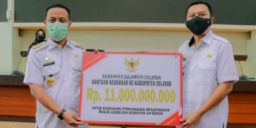Gubernur Sulsel Bantu Rp 11 M untuk Pembangunan Masjid Agung dan Resevoir Air Minum Selayar