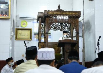 Tarwih di Masjid Masjid Raya, Taufan Pawe Puji Kepatuhan Prokes Masyarakat Parepare