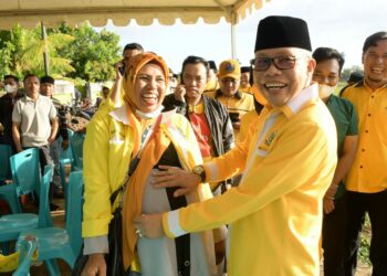 Taufan Pawe Sumbang Kambing Aqiqah untuk Ibu Hamil Kader Golkar Takalar