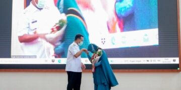 Cakupan IDL Tertinggi Nasional, Gubernur Kukuhkan Naoemi Octarina Sebagai Bunda Imunisasi Sulsel